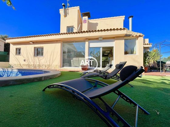 Foto 1 de Chalet en venta en La Conarda-Montesano de 5 habitaciones con terraza y piscina