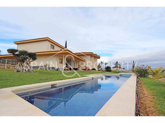 Foto 1 de Chalet en venta en Calicanto - Cumbres de Calicanto - Santo Domingo de 3 habitaciones con terraza y piscina