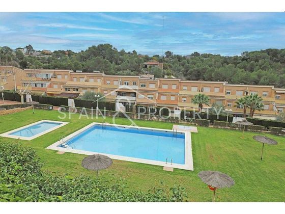 Foto 1 de Casa adossada en venda a Zona Urbanizaciones de 3 habitacions amb terrassa i piscina