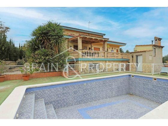 Foto 1 de Venta de chalet en Turís de 6 habitaciones con terraza y piscina