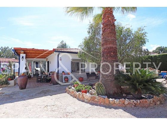 Foto 1 de Xalet en venda a Turís de 4 habitacions amb terrassa i piscina