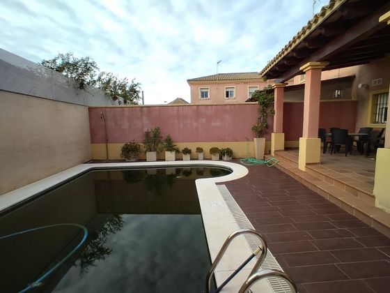 Foto 2 de Venta de casa en La Jara de 4 habitaciones con terraza y piscina