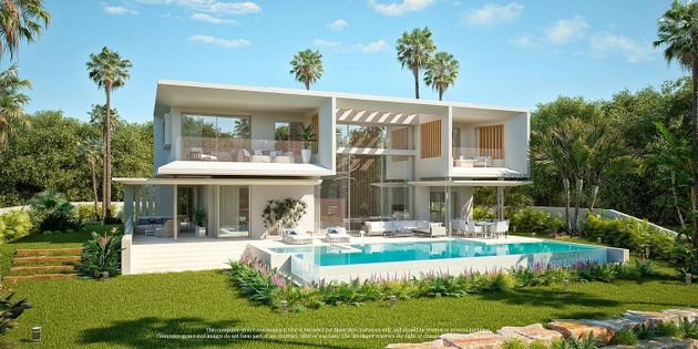 Foto 2 de Xalet en venda a Ojén de 4 habitacions amb terrassa i piscina