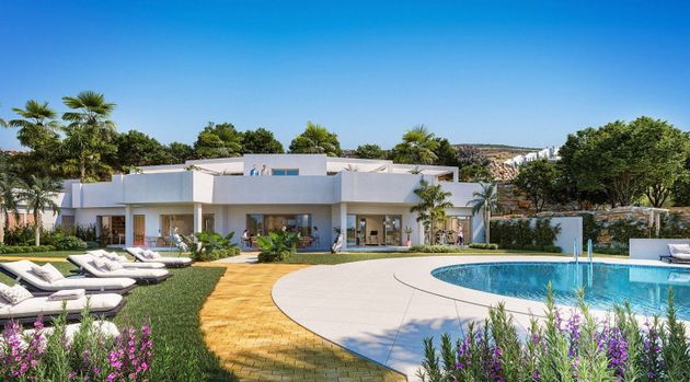 Foto 1 de Dúplex en venda a Estepona Oeste - Valle Romano - Bahía Dorada de 2 habitacions amb terrassa i piscina