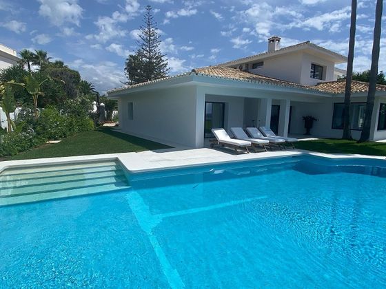 Foto 2 de Venta de chalet en Guadalmina de 8 habitaciones con terraza y piscina