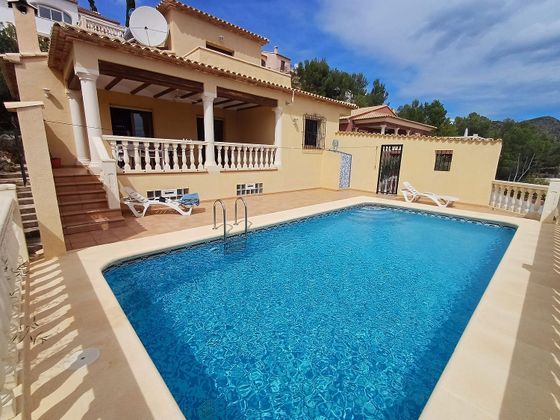 Foto 1 de Casa en venda a Adsubia de 3 habitacions amb terrassa i piscina