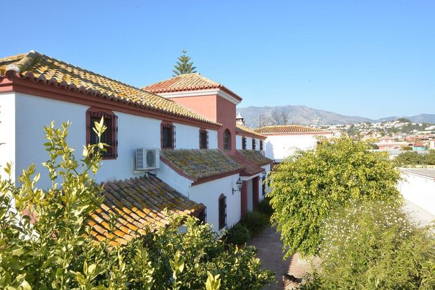 Foto 2 de Casa rural en venda a calle Viejo de Coín de 7 habitacions amb terrassa i piscina