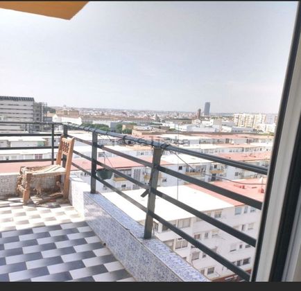 Foto 2 de Pis en lloguer a calle Doctor Cervi de 4 habitacions amb terrassa i mobles