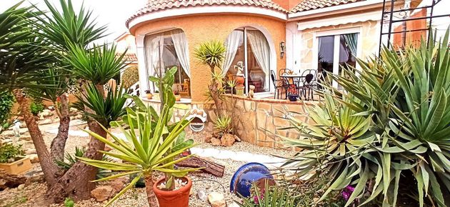 Foto 1 de Chalet en venta en Mazarrón ciudad de 5 habitaciones con terraza y piscina