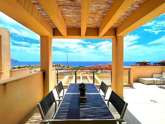 Foto 2 de Piso en venta en calle Islas Mascareñas de 2 habitaciones con terraza y piscina