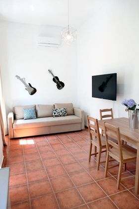 Foto 1 de Alquiler de piso en calle Macasta de 1 habitación con muebles y aire acondicionado