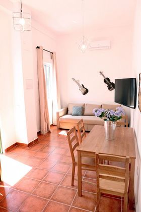 Foto 2 de Alquiler de estudio en calle Macasta con muebles y aire acondicionado