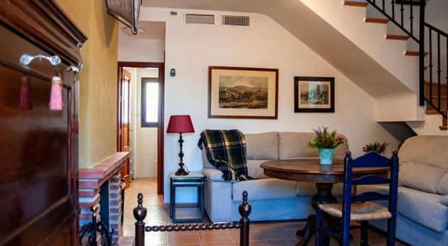 Foto 2 de Casa adossada en venda a Atajate de 3 habitacions amb terrassa i aire acondicionat