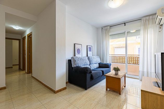 Foto 1 de Piso en venta en Beniaján de 2 habitaciones con garaje y balcón