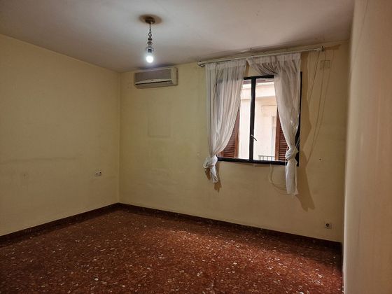 Foto 1 de Venta de piso en calle Cabeza del Rey Don Pedro de 3 habitaciones con aire acondicionado y ascensor