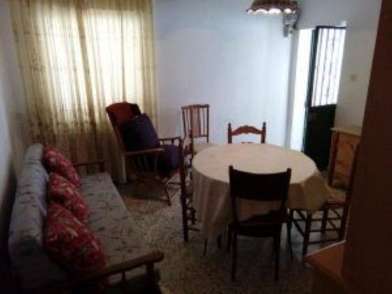 Foto 2 de Casa en venta en Linares de 3 habitaciones con terraza
