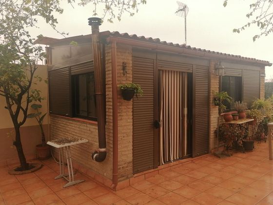 Foto 1 de Venta de chalet en Carmona de 2 habitaciones con terraza y piscina