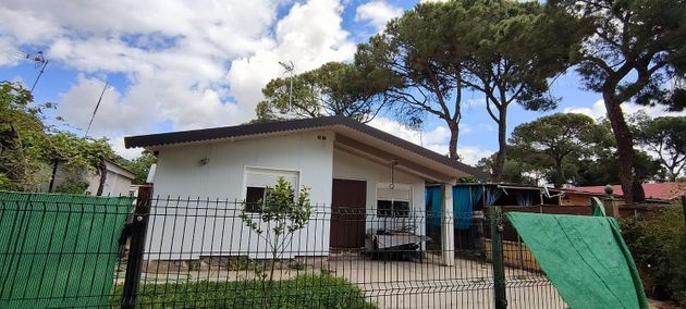 Foto 2 de Xalet en venda a Carmona de 3 habitacions amb terrassa i piscina