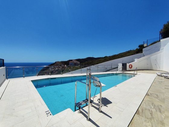 Foto 2 de Piso en venta en Chaparil - Torrecilla de 2 habitaciones con terraza y piscina