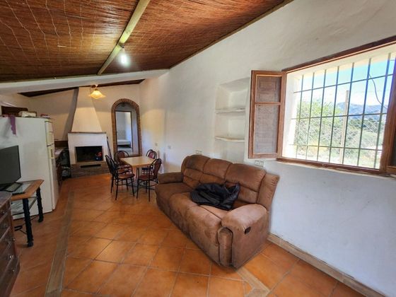 Foto 2 de Casa rural en venta en Frigiliana de 2 habitaciones con terraza y jardín
