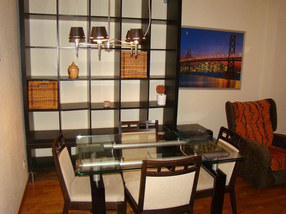 Foto 2 de Piso en alquiler en Ciutat Jardí de 3 habitaciones con muebles y aire acondicionado