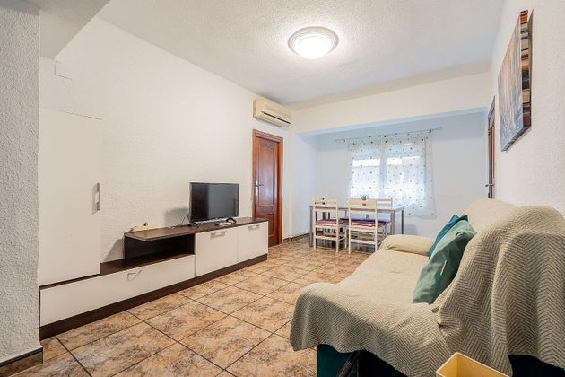 Foto 2 de Piso en venta en Els Orriols de 3 habitaciones con balcón y aire acondicionado