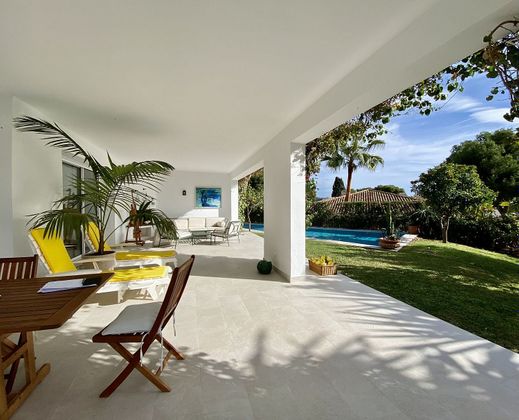 Foto 1 de Chalet en alquiler en Los Monteros - Bahía de Marbella de 4 habitaciones con terraza y piscina