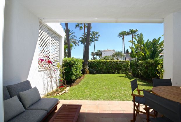 Foto 1 de Casa adossada en lloguer a avenida De Albatros de 4 habitacions amb terrassa i piscina