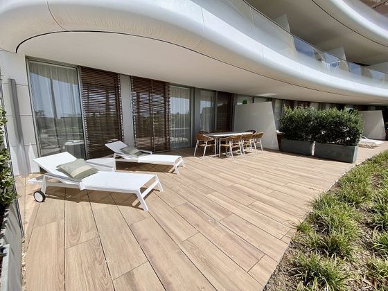 Foto 2 de Alquiler de piso en Estepona Oeste - Valle Romano - Bahía Dorada de 3 habitaciones con terraza y piscina