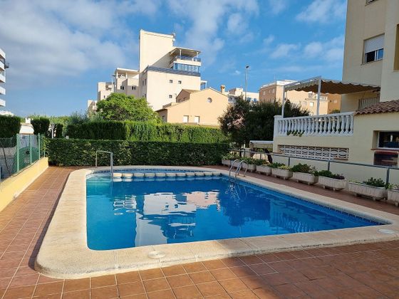 Foto 1 de Casa adossada en venda a calle Pais Valencia de 3 habitacions amb terrassa i piscina