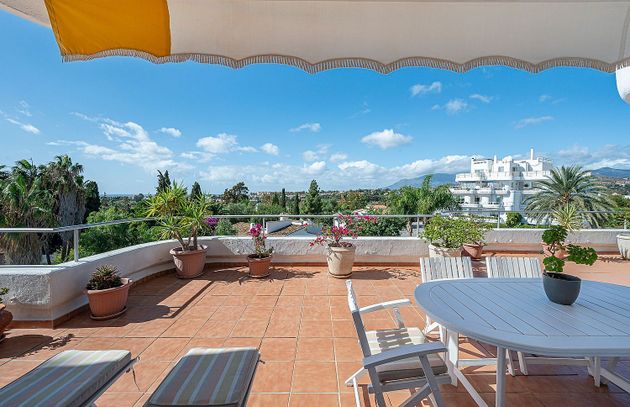 Foto 1 de Pis en venda a Guadalmina de 3 habitacions amb terrassa i garatge