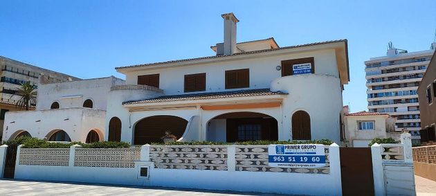 Foto 2 de Casa en lloguer a calle Mar Blau de 4 habitacions amb terrassa i piscina