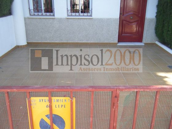 Foto 1 de Casa en venda a avenida Castilla de 4 habitacions amb terrassa i piscina
