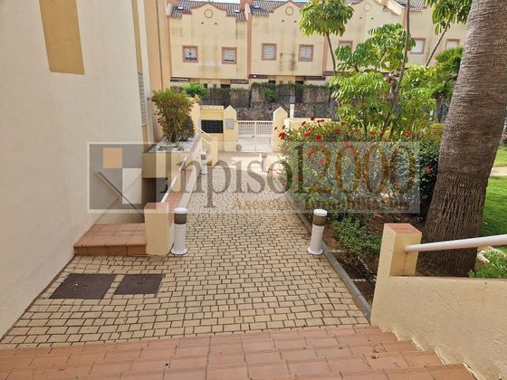 Foto 2 de Venta de casa adosada en calle Cañaveral de 3 habitaciones con terraza y piscina