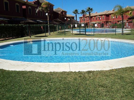 Foto 1 de Casa en venta en avenida Del Deporte de 2 habitaciones con terraza y piscina