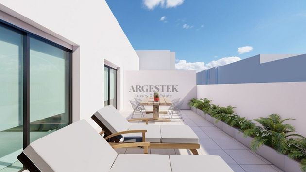 Foto 1 de Àtic en venda a calle Perez Galdos de 3 habitacions amb terrassa i piscina