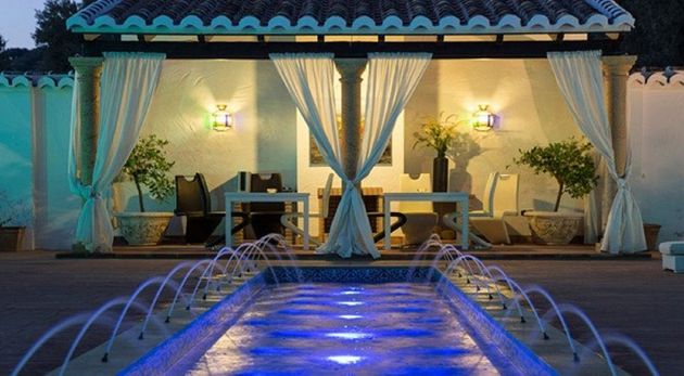 Foto 1 de Xalet en venda a Villanueva del Rosario de 11 habitacions amb terrassa i piscina