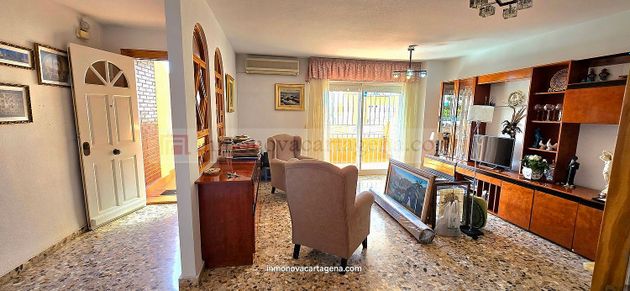 Foto 2 de Casa en venda a Los Barreros de 6 habitacions amb terrassa i aire acondicionat