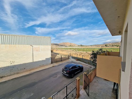 Foto 1 de Casa en venda a Alumbres - Escombreras de 2 habitacions amb garatge i jardí