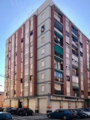 Foto 2 de Alquiler de local en calle Del General Llorens de 275 m²