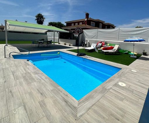 Foto 2 de Casa en venta en Plasencia de 3 habitaciones con terraza y piscina