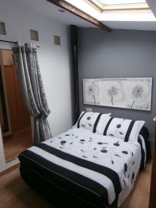 Foto 1 de Pis en lloguer a Plasencia de 2 habitacions amb mobles i aire acondicionat
