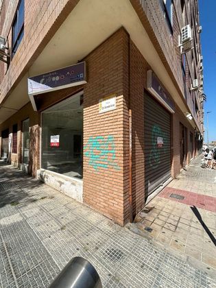 Foto 2 de Alquiler de local en Zona Avenida al Vedat con terraza