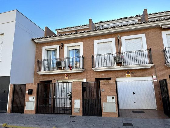 Foto 2 de Casa en venda a Rafelbuñol/Rafelbunyol de 3 habitacions amb terrassa i garatge