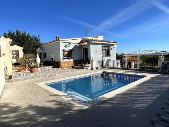 Foto 2 de Chalet en venta en Santa Bárbara de 5 habitaciones con terraza y piscina
