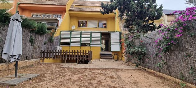 Foto 2 de Casa adossada en venda a Casas Verdes - Ermita de 5 habitacions amb terrassa i garatge