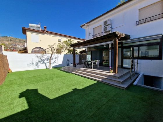 Foto 2 de Casa adossada en lloguer a Arroyo de la Miel de 3 habitacions amb terrassa i piscina