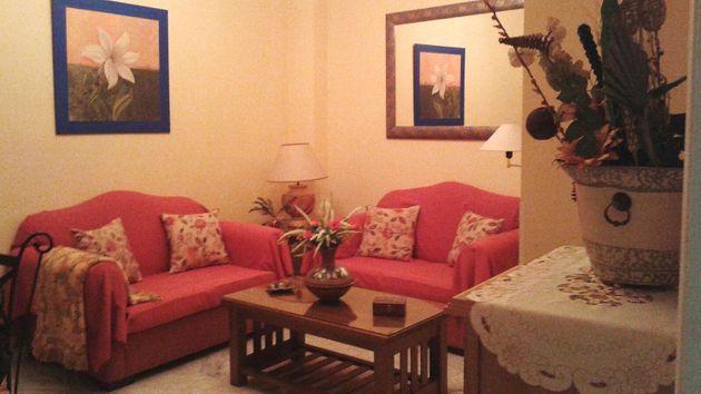 Foto 1 de Alquiler de piso en Santa Cruz de 1 habitación con muebles y aire acondicionado