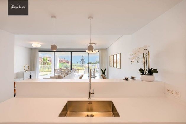 Foto 2 de Dúplex en venda a Cabo Pino - Reserva de Marbella de 3 habitacions amb terrassa i piscina