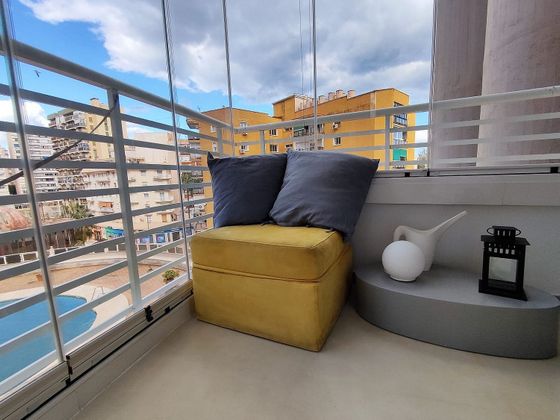Foto 1 de Venta de piso en Centro - Torremolinos de 2 habitaciones con piscina y jardín